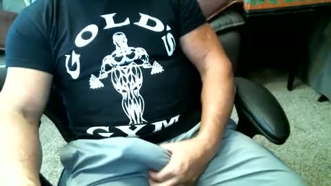 Snapshot of fitguy40 chatting on 12-09-24, 08:12 fitguy40 online show from 12-09-24, 08:12