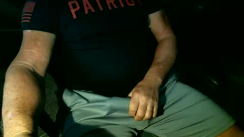 Snapshot of fitguy40 chatting on 12-31-24, 10:45 fitguy40 online show from 12-31-24, 10:45