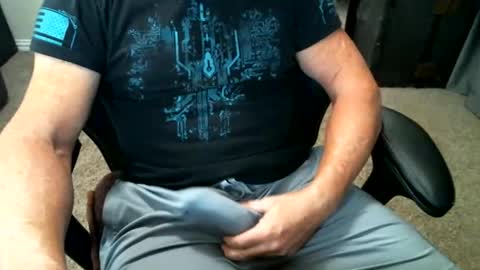 fitguy40 online show from 12-02-25, 09:21