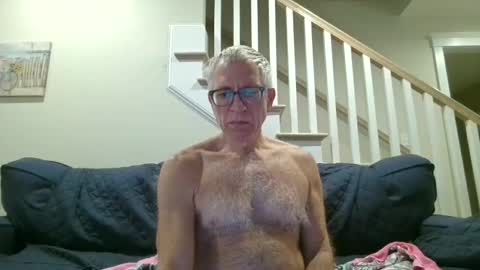 Snapshot of fitman999 chatting on 12-14-25, 09:52 Jon online show from 12-14-25, 09:52