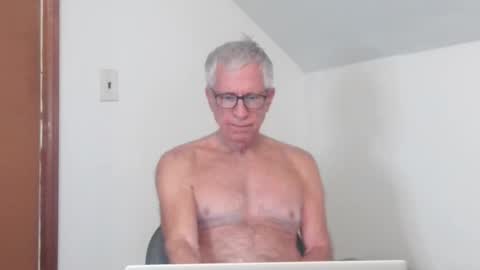 Snapshot of fitman999 chatting on 12-19-25, 06:59 Jon online show from 12-19-25, 06:59