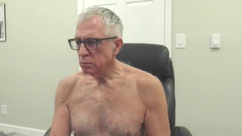 Snapshot of fitman999 chatting on 01-17-26, 03:00 Jon online show from 01-17-26, 03:00