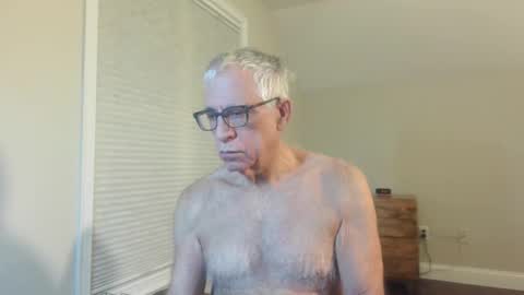 Snapshot of fitman999 chatting on 02-06-26, 07:34 Jon online show from 02-06-26, 07:34