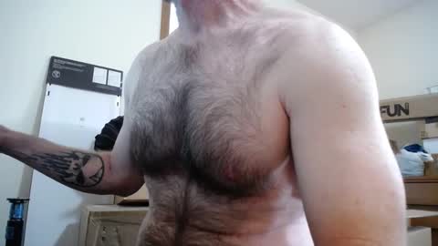 Snapshot of fitshow75 chatting on 09-20-25, 11:44 Links in Bio below online show from 09-20-25, 11:44