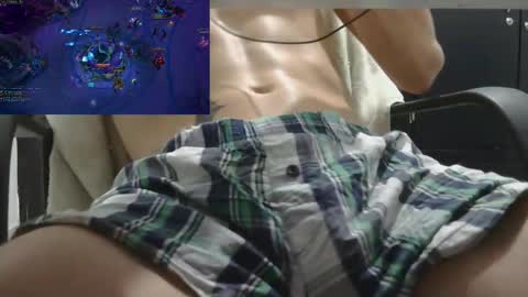 Snapshot of flaco_ville chatting on 10-25-25, 10:04 Flaco online show from 10-25-25, 10:04