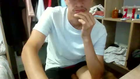 Charles mi new  TWT Flacousa1 online show from 05-15-26, 11:34