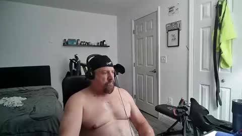 Snapshot of flaguy3233 chatting on 12-09-24, 03:29 Florida guy online show from 12-09-24, 03:29