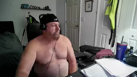 Snapshot of flaguy3233 chatting on 02-02-25, 04:05 Florida guy online show from 02-02-25, 04:05