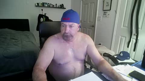 Snapshot of flaguy3233 chatting on 10-05-25, 07:01 Florida guy online show from 10-05-25, 07:01