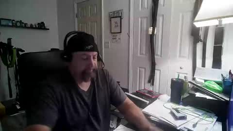Snapshot of flaguy3233 chatting on 11-28-25, 12:19 Florida guy online show from 11-28-25, 12:19