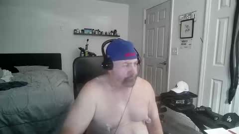 Snapshot of flaguy3233 chatting on 12-20-25, 04:25 Florida guy online show from 12-20-25, 04:25