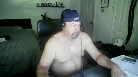 Snapshot of flaguy3233 chatting on 02-19-26, 05:42 Florida guy online show from 02-19-26, 05:42