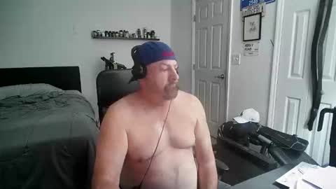 Snapshot of flaguy3233 chatting on 02-25-26, 06:45 Florida guy online show from 02-25-26, 06:45