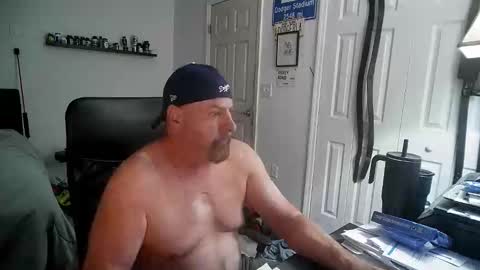 Snapshot of flaguy3233 chatting on 03-13-26, 11:28 Florida guy online show from 03-13-26, 11:28