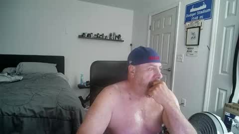 Snapshot of flaguy3233 chatting on 05-28-26, 05:16 Florida guy online show from 05-28-26, 05:16