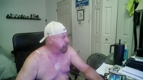 Snapshot of flaguy3233 chatting on 07-25-26, 09:01 Florida guy online show from 07-25-26, 09:01