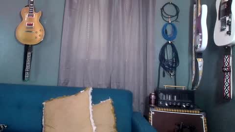 Flannel Dong online show from 10-12-25, 07:13