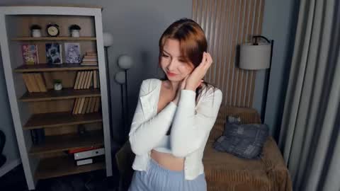 Snapshot of flawfull chatting on 10-09-25, 01:31 Cheryl 3 online show from 10-09-25, 01:31