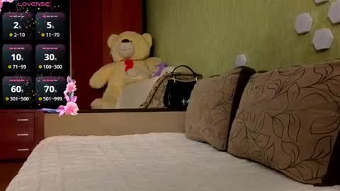 Kira online show from 02-08-26, 01:47