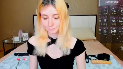 FlexiMona online show from 10-10-25, 09:30