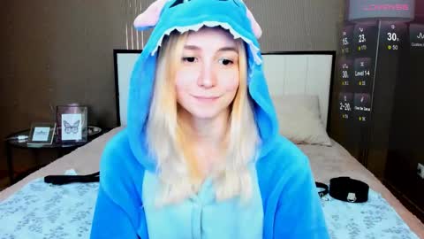 FlexiMona online show from 10-25-25, 10:01