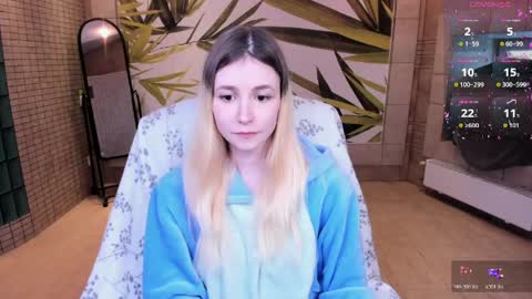 FlexiMona online show from 05-17-26, 10:00