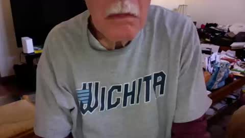 Snapshot of flip4u chatting on 10-16-25, 11:39 flip4u online show from 10-16-25, 11:39