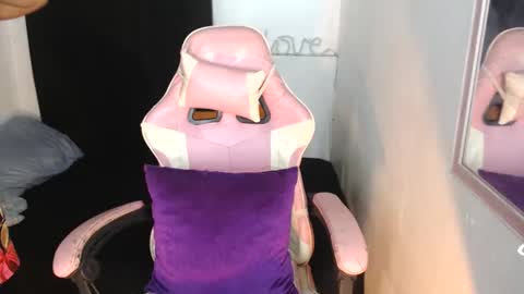Angel online show from 05-21-26, 04:58