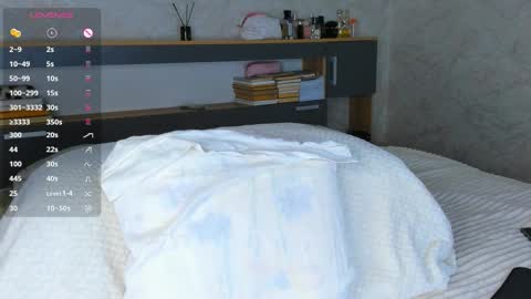 Snapshot of flirtykitty_ chatting on 02-27-26, 04:45 Emely online show from 02-27-26, 04:45