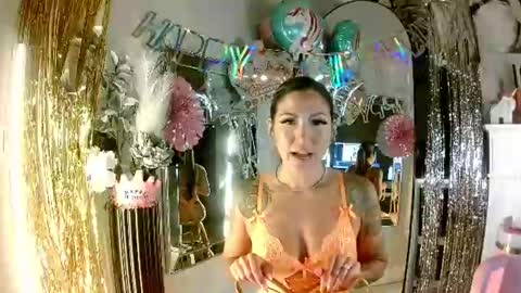 Snapshot of flobella chatting on 08-04-26, 12:25 Flobella online show from 08-04-26, 12:25
