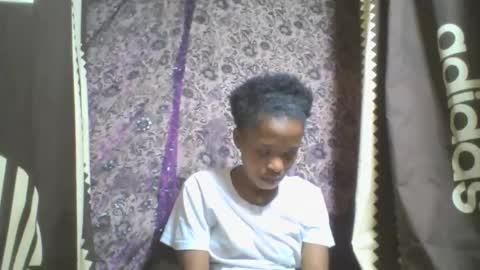 Snapshot of flooziinee chatting on 10-21-25, 11:11 flooziinee online show from 10-21-25, 11:11
