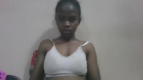 flora48230522373 online show from 04-21-26, 02:51