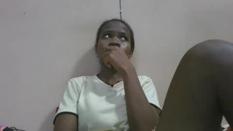 flora48230522373 online show from 05-26-26, 02:46