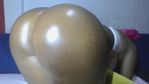 Snapshot of flora_fantasy chatting on 03-26-26, 09:20 fantasy online show from 03-26-26, 09:20