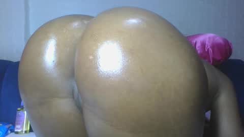 Snapshot of flora_fantasy chatting on 04-13-26, 10:04 fantasy online show from 04-13-26, 10:04