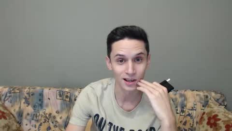 Snapshot of florecharming chatting on 11-12-25, 06:41 Flore online show from 11-12-25, 06:41