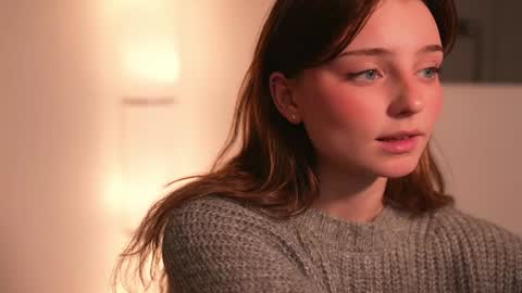 Snapshot of floret_joy chatting on 01-19-25, 06:00 ALICE online show from 01-19-25, 06:00