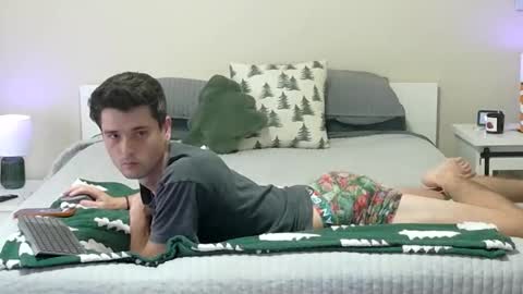 Snapshot of florida_twink chatting on 11-11-25, 06:52 OF Joey Grey17 online show from 11-11-25, 06:52