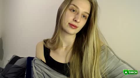 Snapshot of florisalberta chatting on 10-20-25, 09:04 Florisa online show from 10-20-25, 09:04