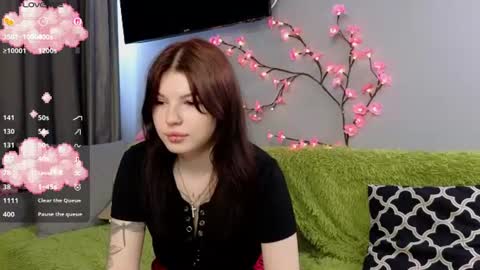 Helly online show from 06-27-26, 09:25