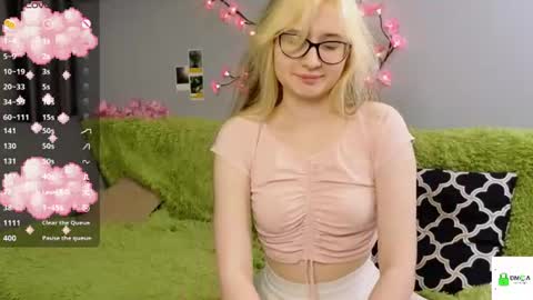 Helly online show from 06-27-26, 08:03