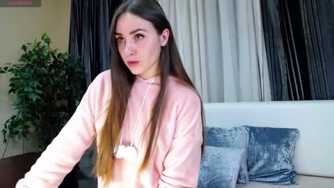 Snapshot of flouvet chatting on 09-14-25, 07:29 Flouvet online show from 09-14-25, 07:29