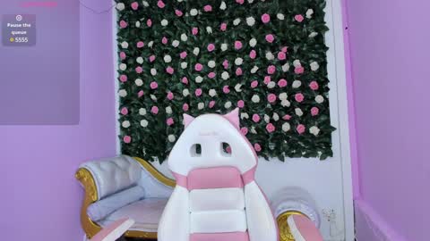 Dulce online show from 01-28-25, 02:21