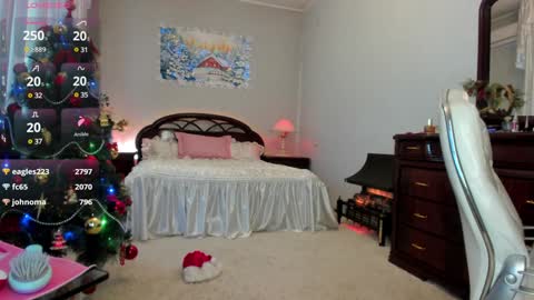 Snapshot of flower_nicole chatting on 12-12-24, 07:19 Nicole online show from 12-12-24, 07:19