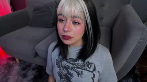 Snapshot of flower_smith_ chatting on 02-19-26, 12:34 Its a pleasure to meet you. Im Flower. Help me reach 1k. Follow me. online show from 02-19-26, 12:34