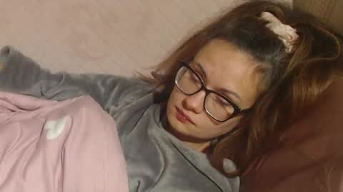 say meow and send tip  online show from 11-16-25, 01:11