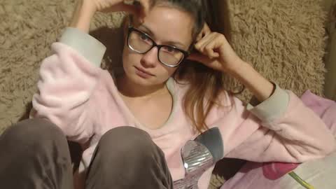 Snapshot of flowercandydoll13 chatting on 12-04-24, 02:37 say meow and send tip online show from 12-04-24, 02:37