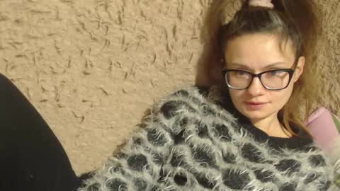Snapshot of flowercandydoll13 chatting on 12-19-24, 10:56 say meow and send tip online show from 12-19-24, 10:56