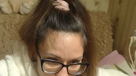 Snapshot of flowercandydoll13 chatting on 12-20-24, 04:04 say meow and send tip online show from 12-20-24, 04:04