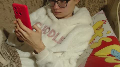 Snapshot of flowercandydoll13 chatting on 01-18-25, 09:55 say meow and send tip online show from 01-18-25, 09:55